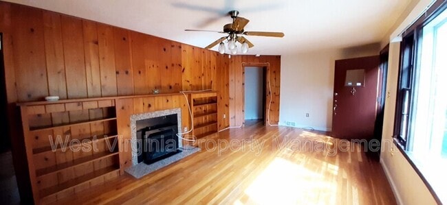 1215 East Dr in Bluefield, WV - Building Photo - Building Photo