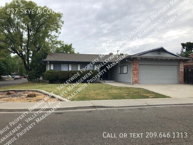 537 Skye A Ct in Stockton, CA - Building Photo