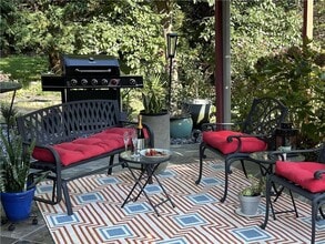 1210 Oakfield Dr SE in Atlanta, GA - Foto de edificio - Building Photo