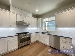 613 Trevethan Ave in Santa Cruz, CA - Building Photo - Building Photo