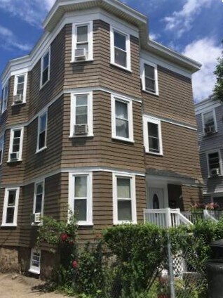 3985 Washington St, Unit 1 in Boston, MA - Building Photo