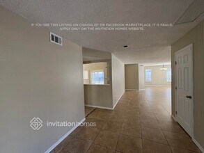 9056 Quail Creek Dr in Tampa, FL - Foto de edificio - Building Photo