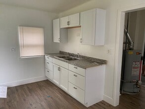 24646 Tuscany Ave in Eastpointe, MI - Building Photo - Building Photo