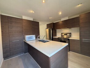 1651 37th Av E in Vancouver, BC - Building Photo - Building Photo