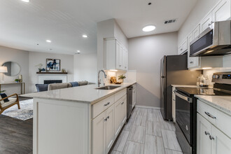 4501 Druid Ln, Unit 219 in Dallas, TX - Building Photo - Building Photo