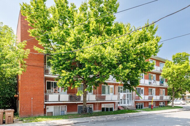 6180 Émile-Nelligan Rue in Montréal, QC - Building Photo - Building Photo