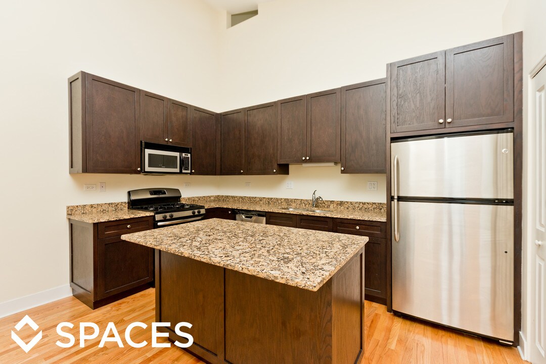 2518 N Willetts Ct in Chicago, IL - Building Photo