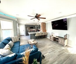 87 S Whittlesey Ave in Wallingford, CT - Building Photo - Building Photo