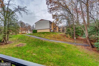 11643 Stoneview Square in Reston, VA - Building Photo - Building Photo