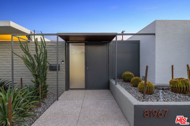 property at 81967 Camelot Way