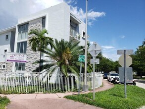 2101 Normandy Dr in Miami Beach, FL - Building Photo - Building Photo