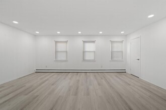 64 Isabella Ave in Bayonne, NJ - Building Photo - Building Photo