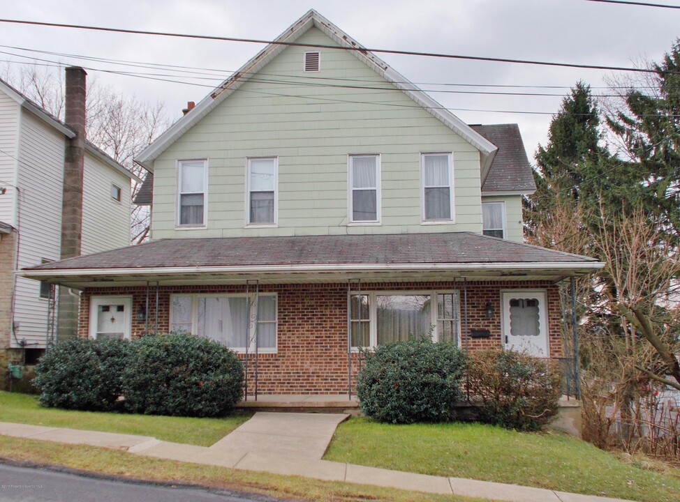 216 N Everett Ave in Scranton, PA - Building Photo
