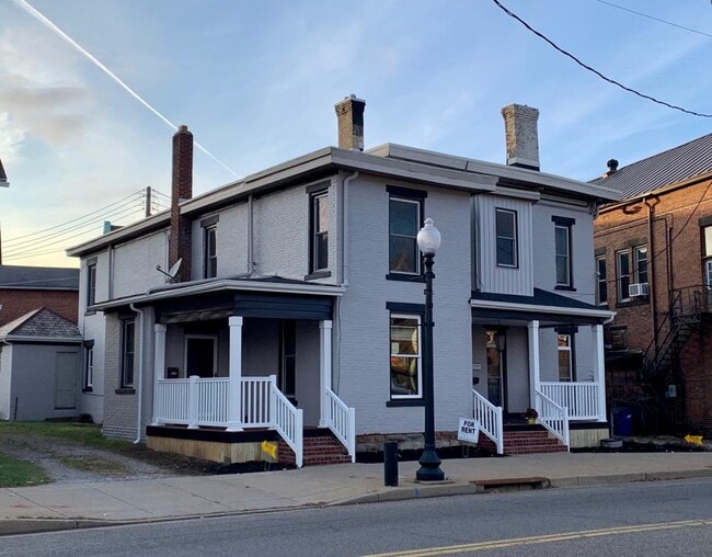 property at 123 S Lincoln Ave