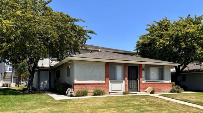 1204 Acadia Pl