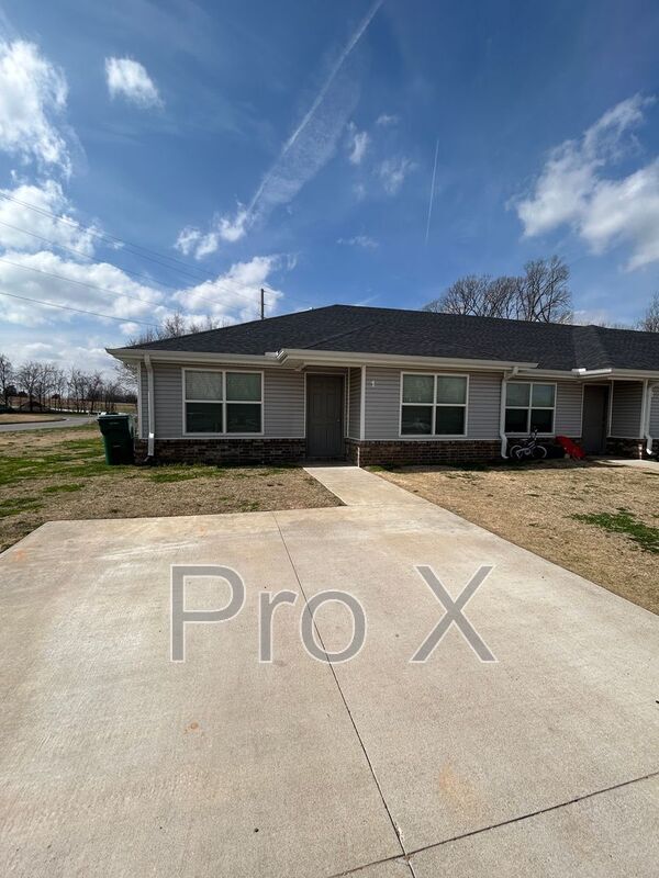 property at 644 Hidden Springs Dr