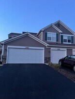 2452 Golf Ridge Cir, Unit 2452 Golf Ridge Circle in Naperville, IL - Building Photo
