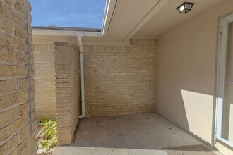 9806 Cane Creek Dr in Houston, TX - Building Photo - Building Photo