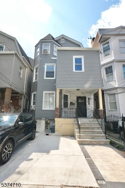 property at 184 N 11th St