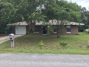 2369 Milton Ln in DeLand, FL - Building Photo - Building Photo