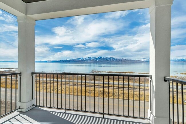 property at 667 N 380 W