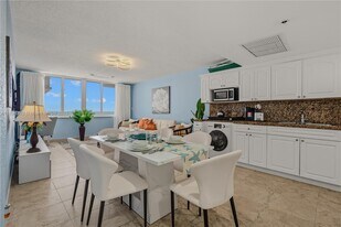 19201 Collins Ave in Sunny Isles Beach, FL - Building Photo