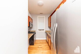 1133 W Addison St, Unit 1 in Chicago, IL - Building Photo - Building Photo