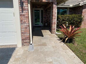 10981 NW 7th St in Coral Springs, FL - Building Photo - Building Photo