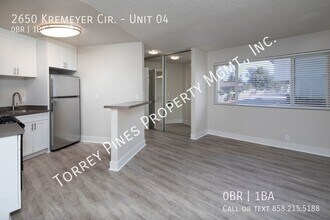 2650 Kremeyer Cir, Unit Unit 04 in Carlsbad, CA - Building Photo - Building Photo