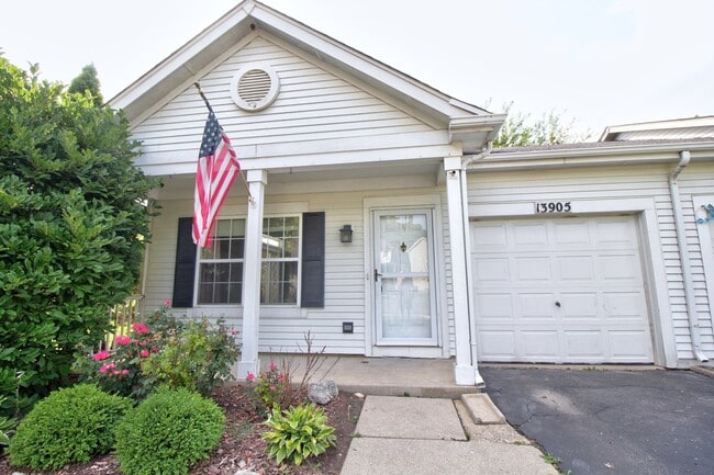 property at 13905 S Oakdale Ct