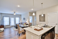 Traditions at Fort Mill - Seniors 55+ in Fort Mill, SC - Foto de edificio - Interior Photo