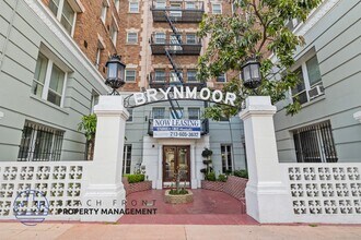 432 S. New Hampshire in Los Angeles, CA - Foto de edificio - Building Photo