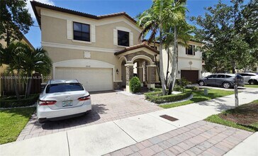 10032 NW 87th Terrace in Doral, FL - Building Photo - Building Photo