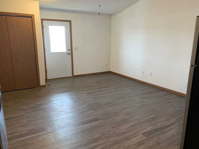 100 E High Pointe St in Tea, SD - Building Photo - Building Photo