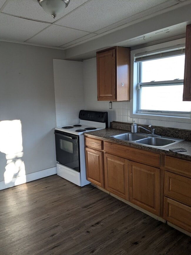 3303 4th Ave in Beaver Falls, PA - Building Photo - Building Photo