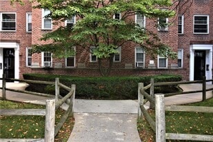 780 Bronx River Rd in Yonkers, NY - Building Photo