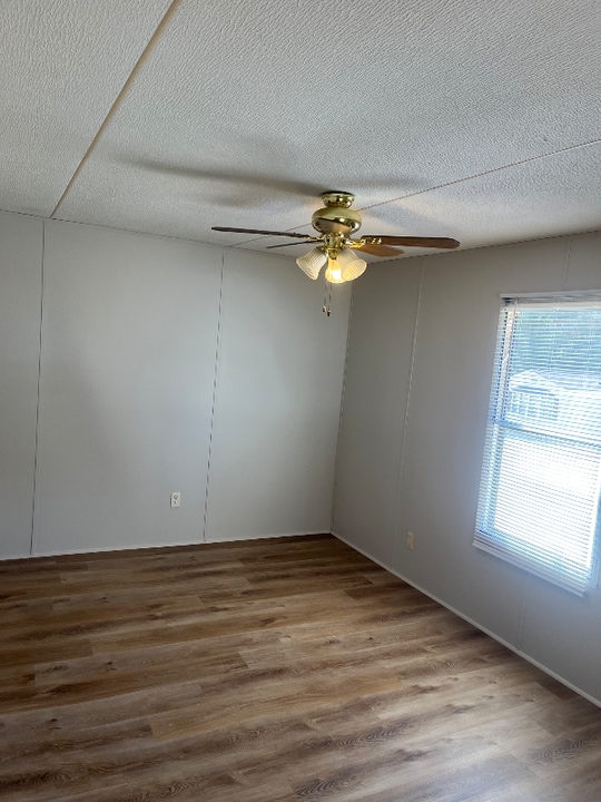 108 Ells Country Estates in Piedmont, SC - Foto de edificio