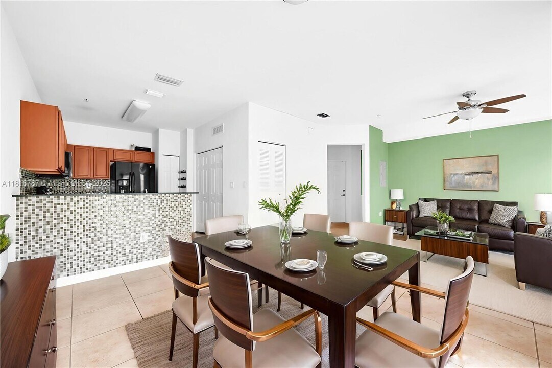 10870 NW 88th Terrace in Miami, FL - Building Photo