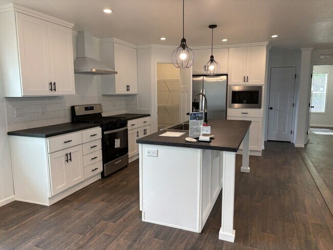 property at 492 Cimarron
