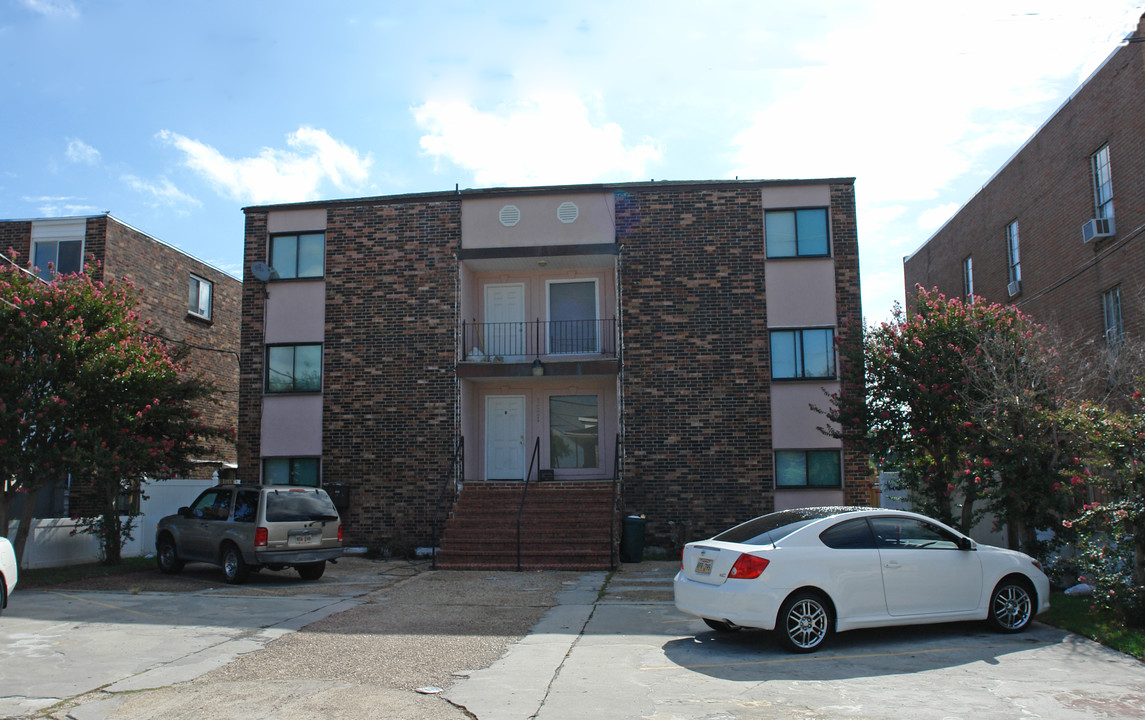 3021 Independence St in Metairie, LA - Building Photo