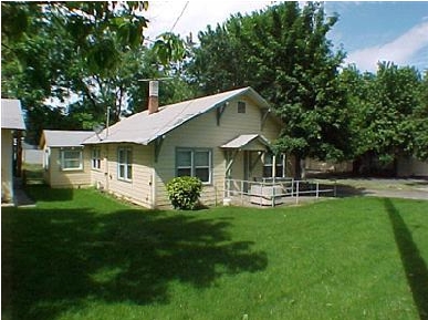 770-794 N Riverside Ave in Medford, OR - Building Photo