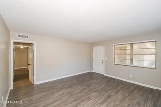 6238 Green Pine Ln in Jacksonville, FL - Building Photo - Building Photo