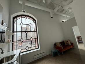 1009 W Lawrence Ave, Unit 2 in Chicago, IL - Building Photo - Building Photo