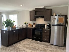 4816 US-441 in Lake City, FL - Building Photo