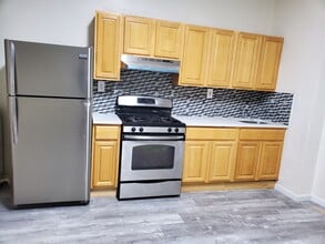 60 Brighton Ave, Unit 1 in Staten Island, NY - Foto de edificio - Building Photo