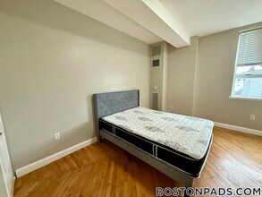 312 Shirley St, Unit 208 in Winthrop, MA - Building Photo - Building Photo