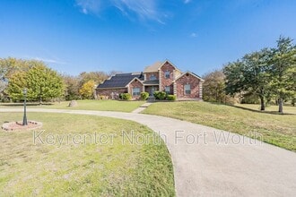 105 Horizon Cir in Azle, TX - Building Photo - Building Photo