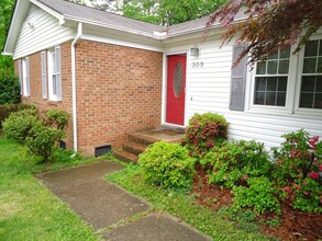 309 Holtz Ln in Cary, NC - Building Photo - Building Photo