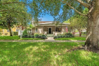 455 13th Ave NE in St. Petersburg, FL - Building Photo - Building Photo