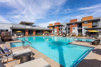 Copper Falls in Glendale, AZ - Foto de edificio - Building Photo